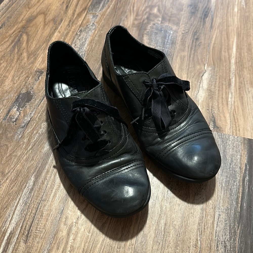 Born | Women Size 7